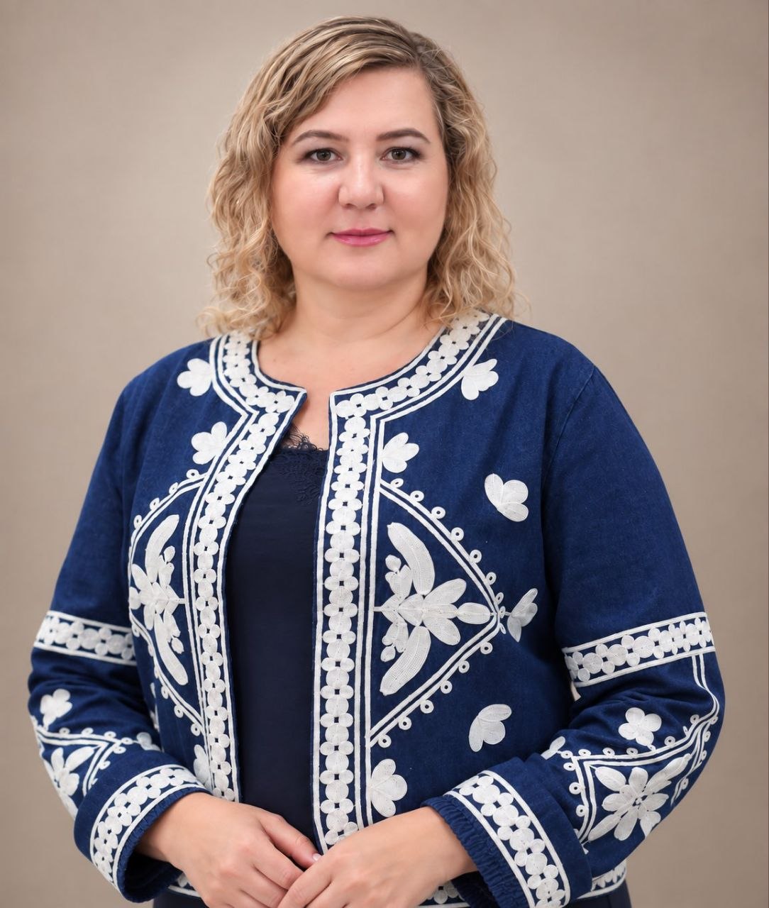 Пушонкова Оксана Анатоліївна – завідувач кафедри образотворчого та декоративно-прикладного мистецтва